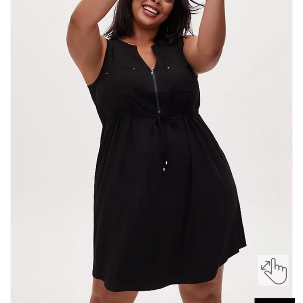 NWOT Torrid sleeveless stretch challis zip front shirt dress. Size 2